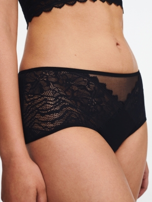 Floral Touch shorty ZWART