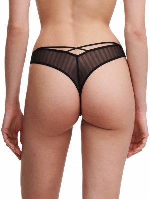 Rebecca tanga Zwart